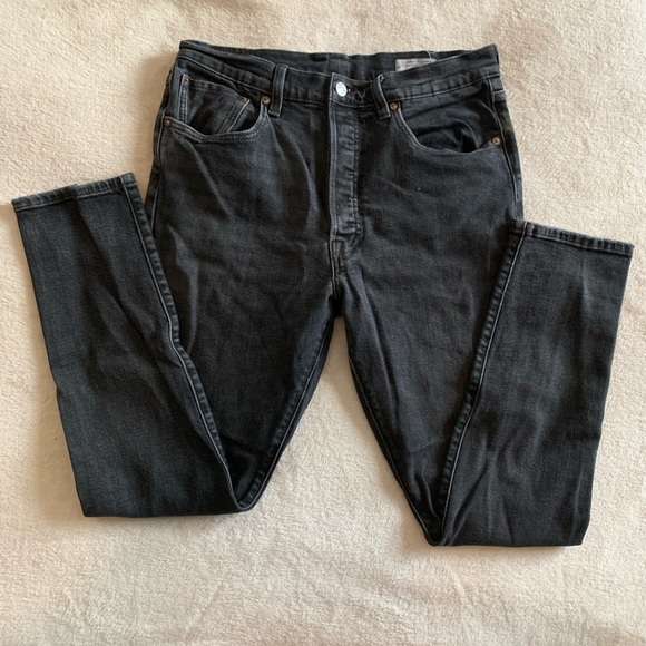 501 Levi’s jeans in women’s size 31 x 30 - Picture 2 of 5